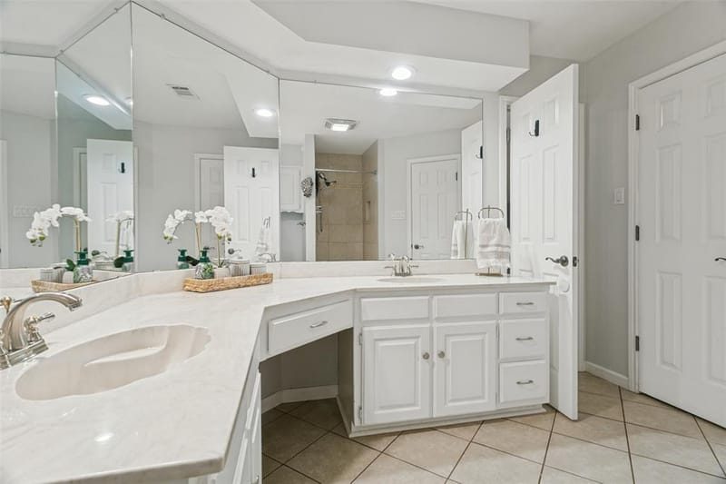 2077 Parkridge Drive, Hurst TX 76054 - Photo 18