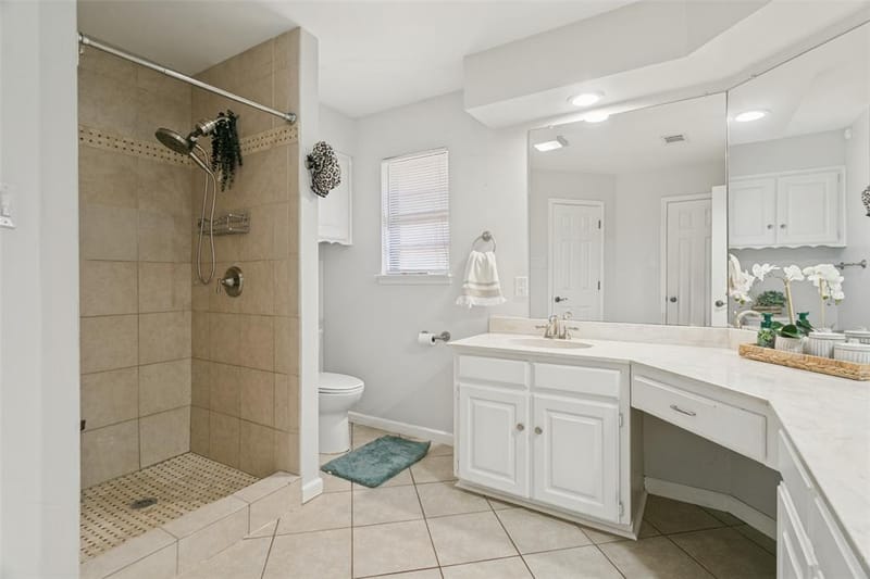 2077 Parkridge Drive, Hurst TX 76054 - Photo 19