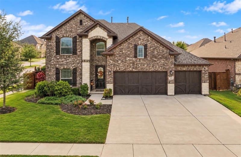 3214 Treyburn Lane, Mansfield TX 76084