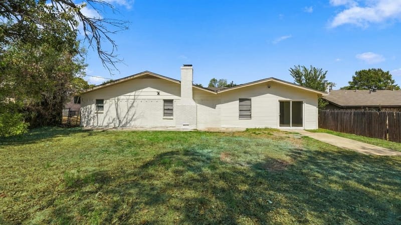 6820 Gary Lane, Fort Worth TX 76112 - Photo 36