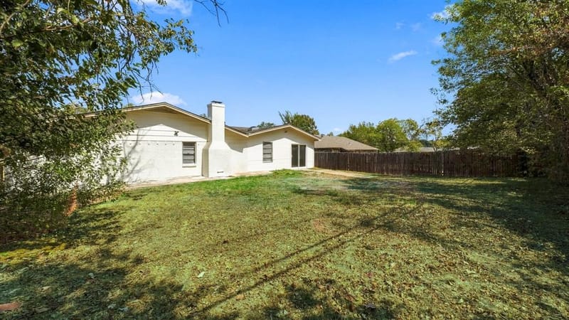6820 Gary Lane, Fort Worth TX 76112 - Photo 37