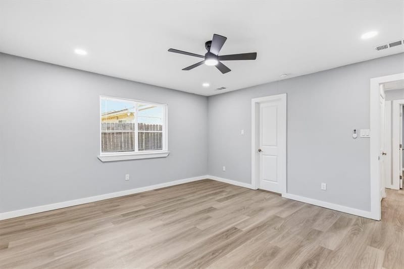 800 Netherland Drive, Arlington TX 76017 - Photo 16