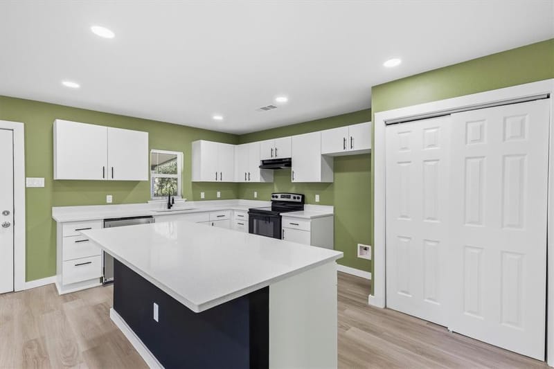 800 Netherland Drive, Arlington TX 76017 - Photo 12