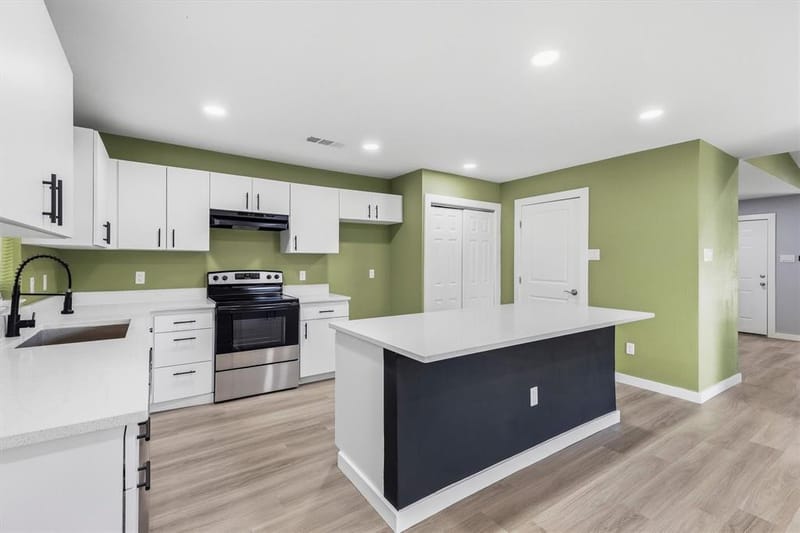 800 Netherland Drive, Arlington TX 76017 - Photo 11