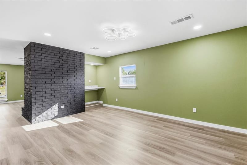 800 Netherland Drive, Arlington TX 76017 - Photo 8