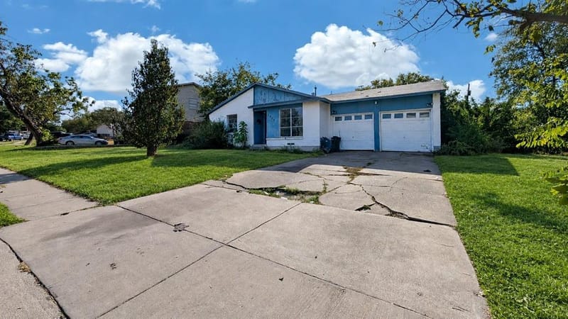 1923 Spiceberry Lane, Mesquite TX 75149 - Photo 3