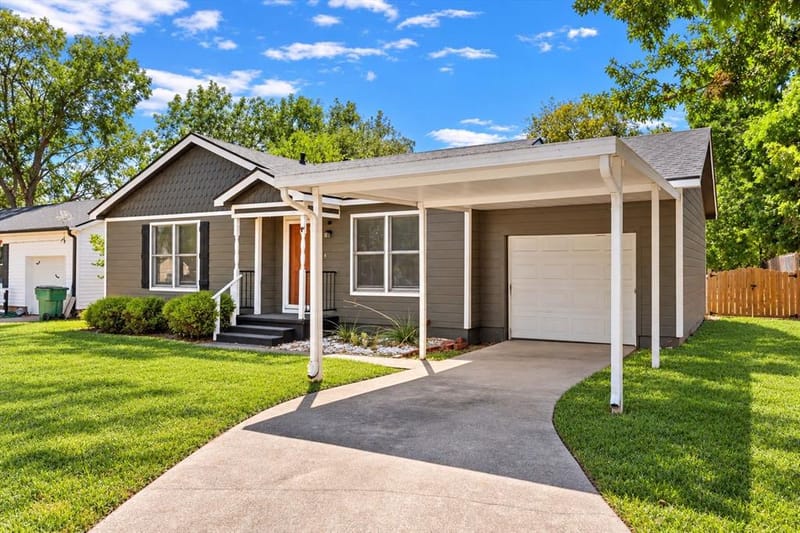 905 S Tyler, McGregor TX 76657 - Photo 2