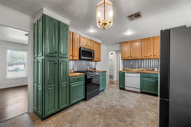 905 S Tyler, McGregor TX 76657 - Photo 6