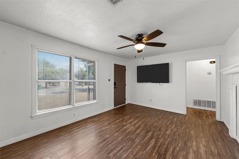 905 S Tyler, McGregor TX 76657 - Photo 3
