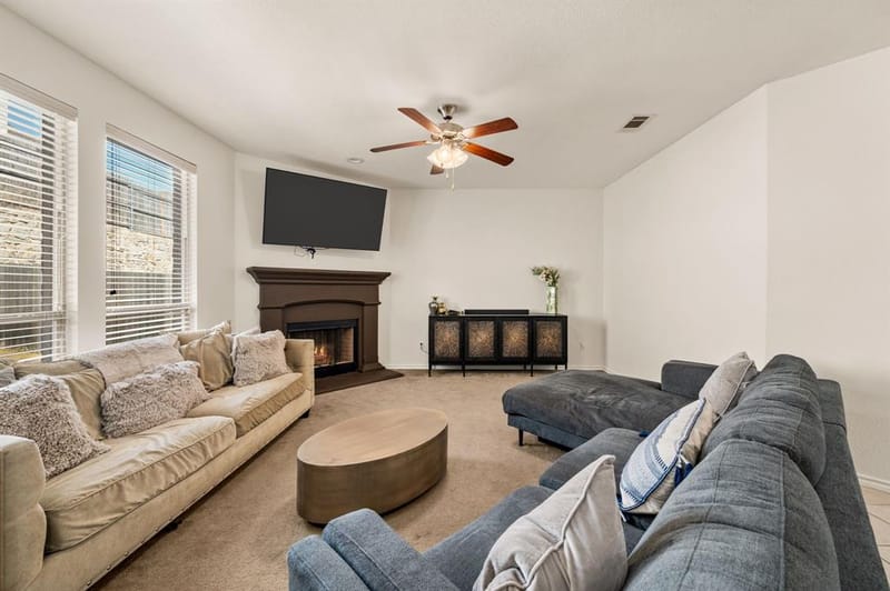 8255 Clarksprings Drive, Dallas TX 75236 - Photo 5