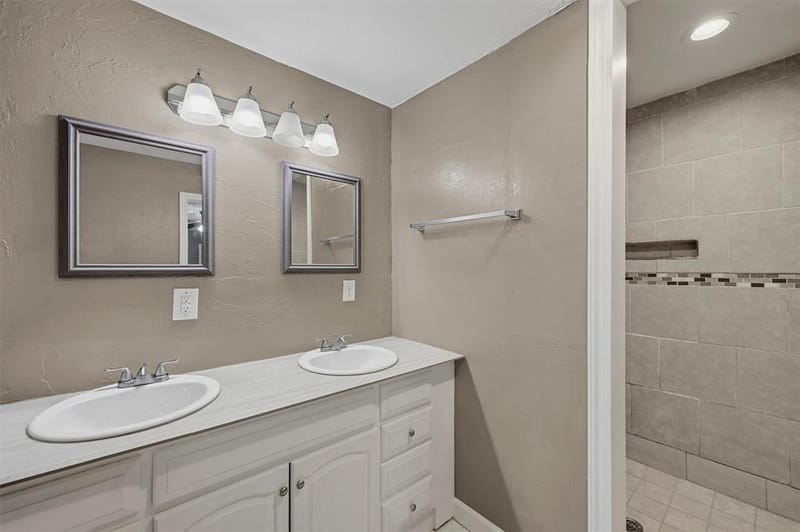 302 W Dexter Street, Sherman TX 75092 - Photo 12