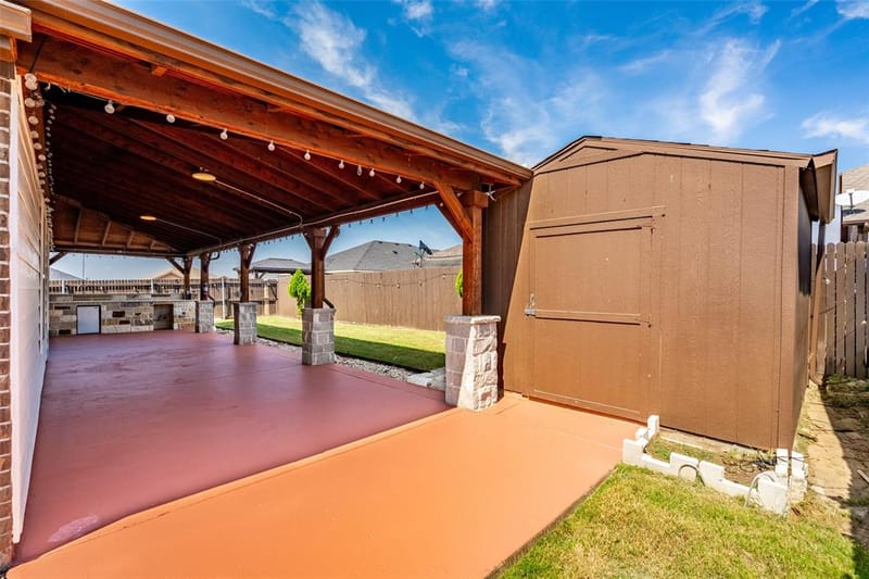 303 Triple Crown Lane, Ponder TX 76259 - Photo 33