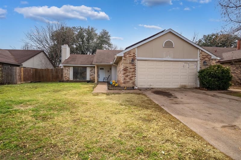 3005 Woodlark Drive, Fort Worth TX 76123