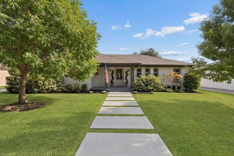 6120 Berwyn Lane, Dallas TX 75214 - Photo 2