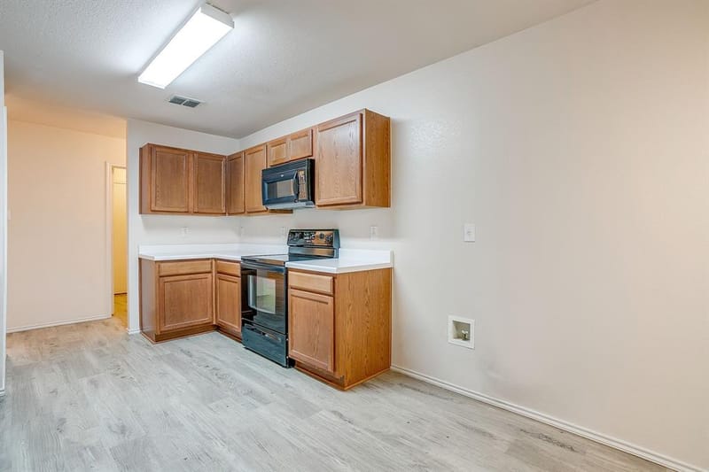1313 Lauren Drive, Burleson TX 76028 - Photo 17