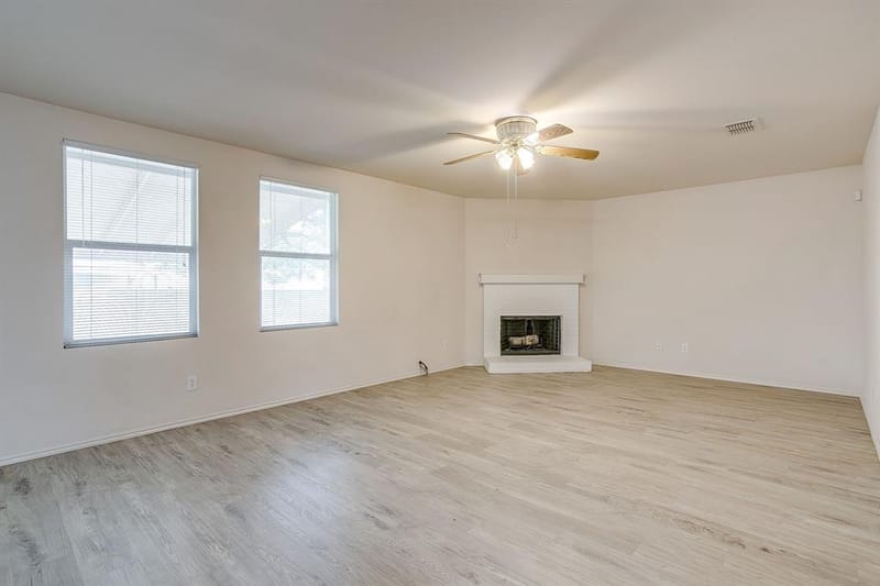 1313 Lauren Drive, Burleson TX 76028 - Photo 10