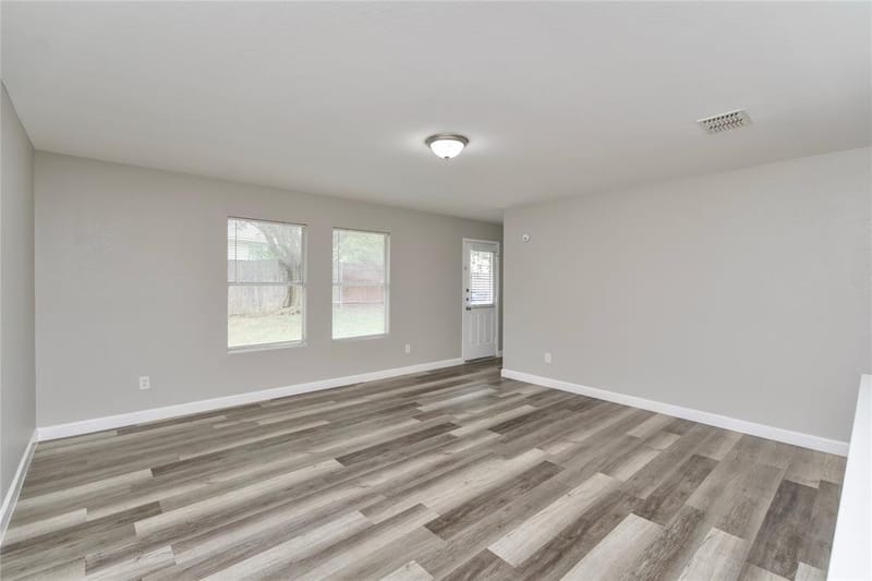 829 Santa Rosa Drive, Fort Worth TX 76052 - Photo 5