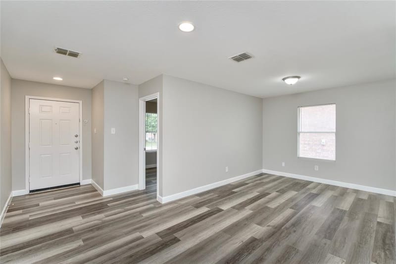 829 Santa Rosa Drive, Fort Worth TX 76052 - Photo 9