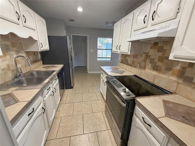 8601 Woodside Road, Rowlett TX 75088 - Photo 6