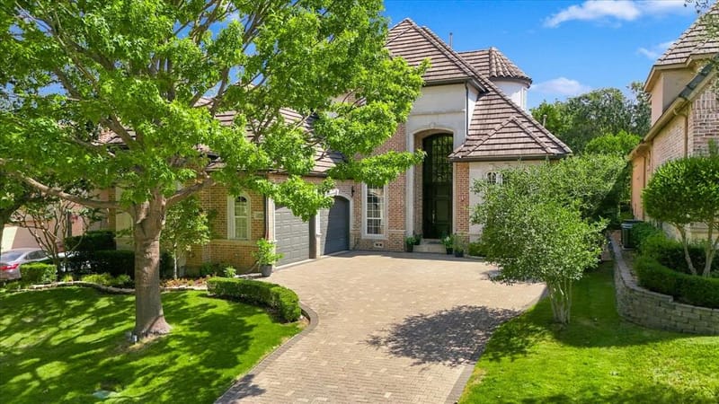 4320 Saint Andrews Boulevard, Irving TX 75038 - Photo 2