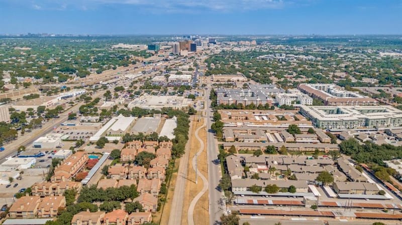 5806 Birchbrook Drive # 210, Dallas TX 75206 - Photo 12