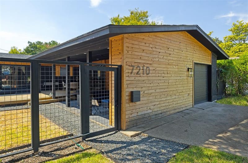 7210 Lehigh Drive, Dallas TX 75214 - Photo 2