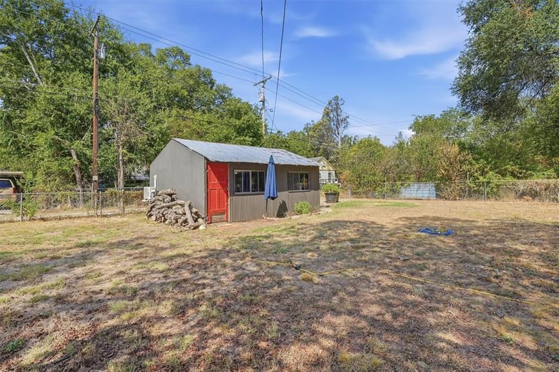 704 Forrest Avenue, Cleburne TX 76033 - Photo 35