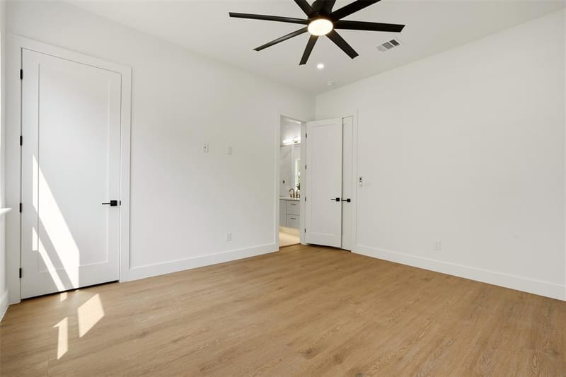 6911 Mohawk Drive, Dallas TX 75235 - Photo 18