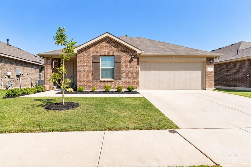 616 Sand Point Drive, Fort Worth TX 76131