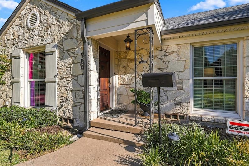 9807 Redondo Drive, Dallas TX 75218 - Photo 3