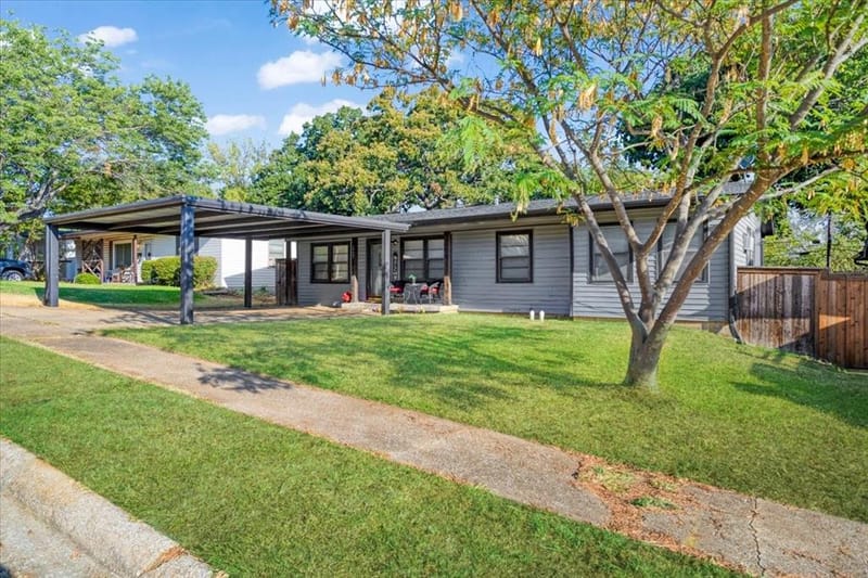 1721 Ridgewood Road, Denison TX 75020 - Photo 3