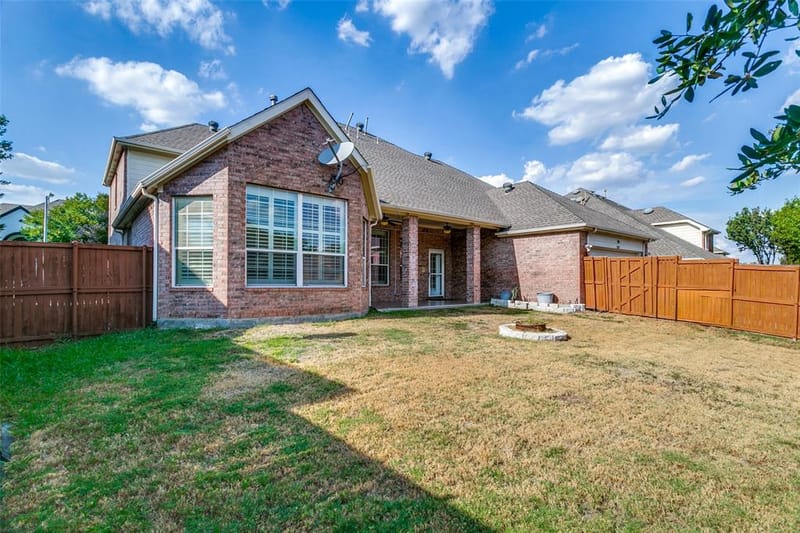 1224 Willowdale Lane, Irving TX 75063 - Photo 36