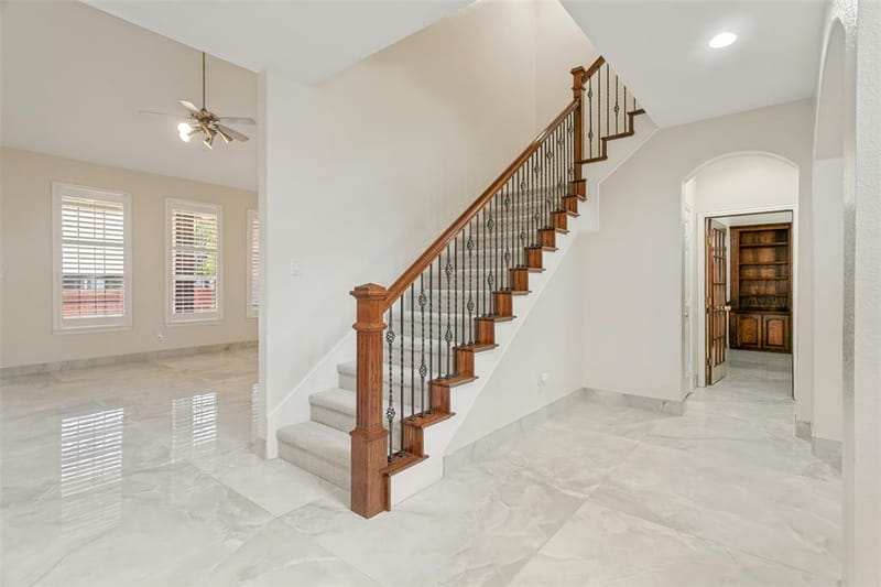 1224 Willowdale Lane, Irving TX 75063 - Photo 10