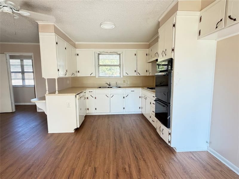 111 E Dawn Drive, Robinson TX 76706 - Photo 6