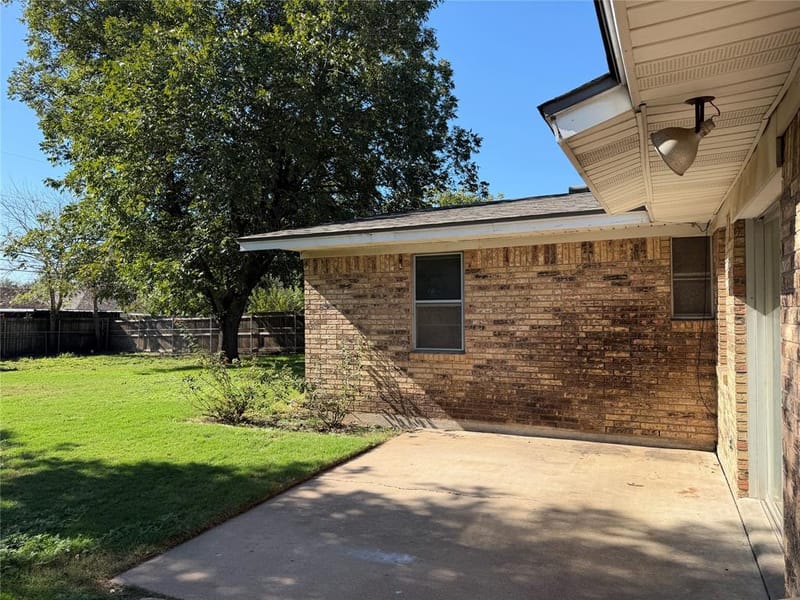 111 E Dawn Drive, Robinson TX 76706 - Photo 18