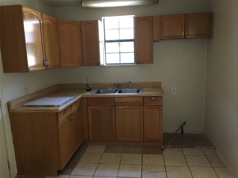4623 Spring Garden Road, Dallas TX 75215 - Photo 6
