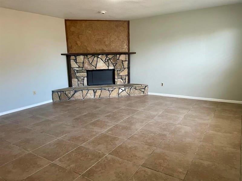 915 Lemontree Drive, Arlington TX 76017 - Photo 3