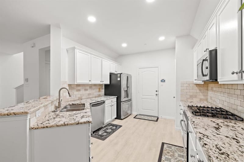 2657 Jacobson Drive, Lewisville TX 75067 - Photo 7