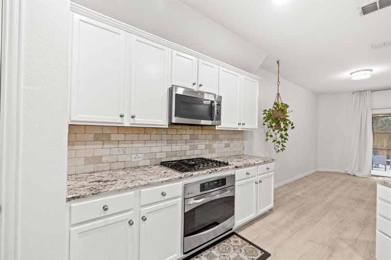 2657 Jacobson Drive, Lewisville TX 75067 - Photo 9
