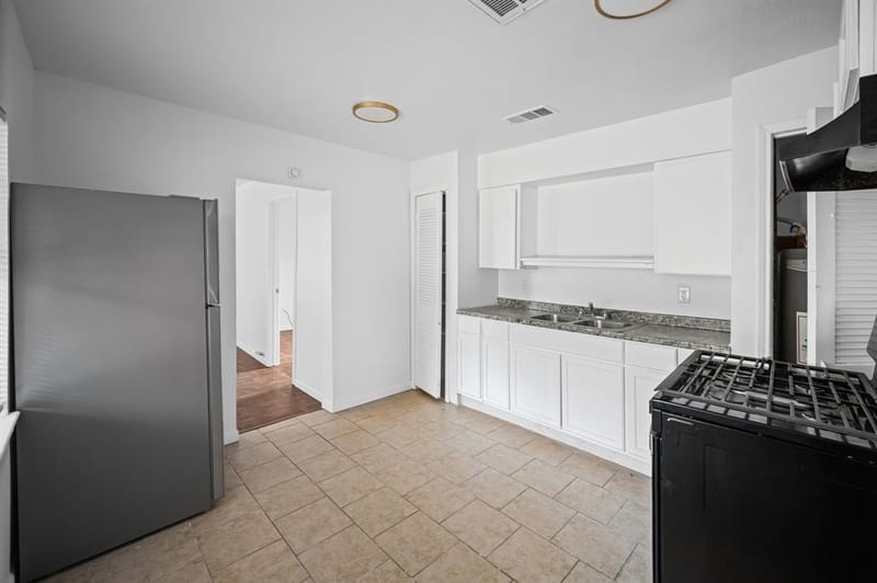 3110 Roby Street, Dallas TX 75215 - Photo 10