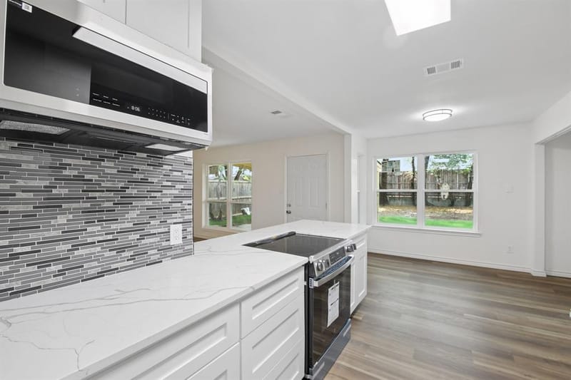 2231 Park Springs Court, Arlington TX 76013 - Photo 13