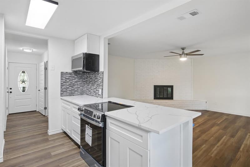 2231 Park Springs Court, Arlington TX 76013 - Photo 10