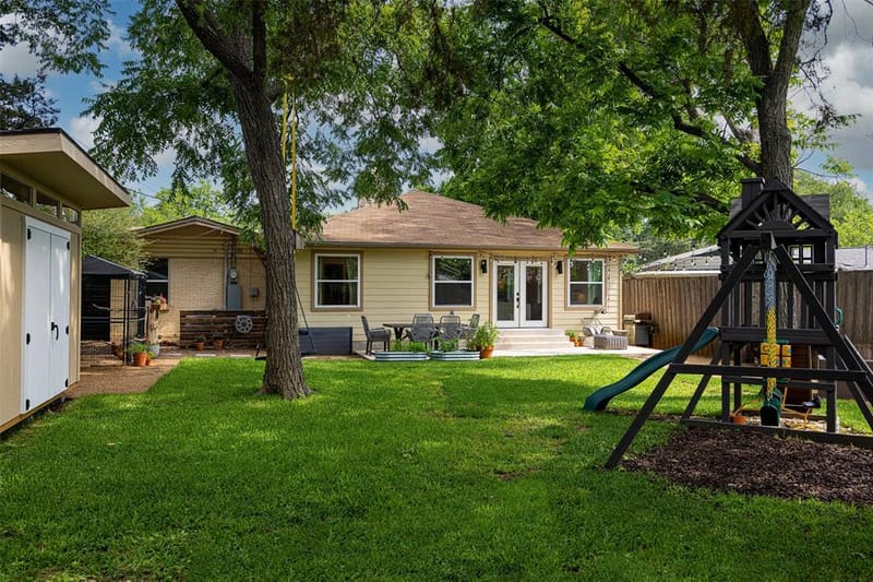 11207 Sinclair Avenue, Dallas TX 75218 - Photo 23