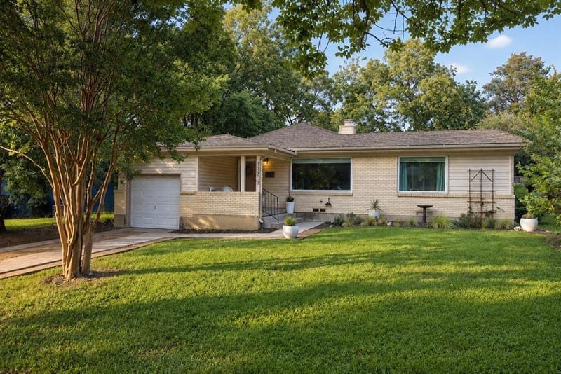11207 Sinclair Avenue, Dallas TX 75218 - Photo 27