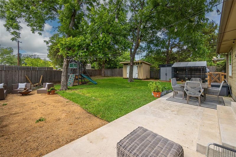 11207 Sinclair Avenue, Dallas TX 75218 - Photo 24