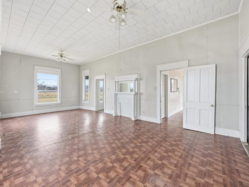 409 NW Main Street, Ennis TX 75119 - Photo 16