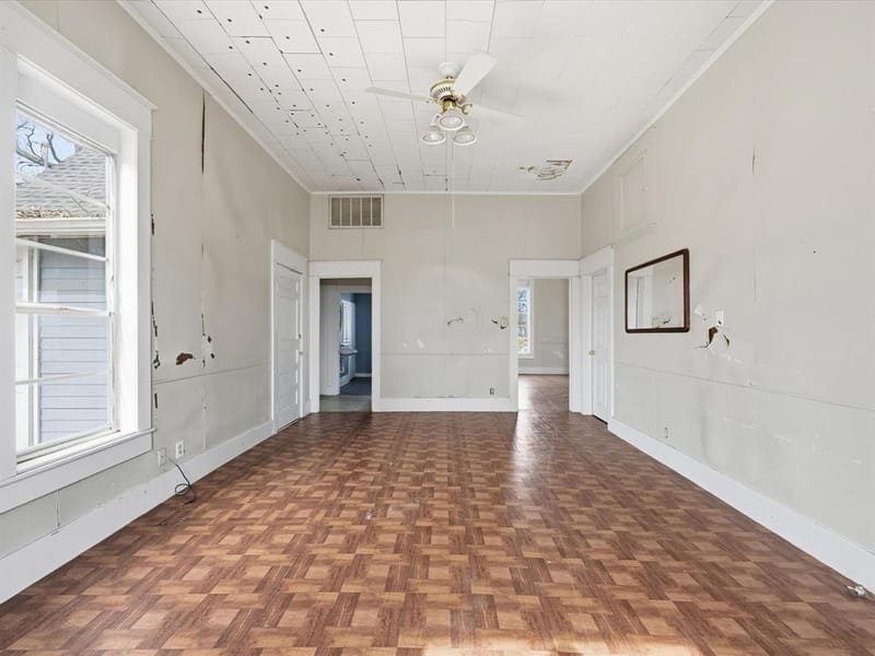 409 NW Main Street, Ennis TX 75119 - Photo 21