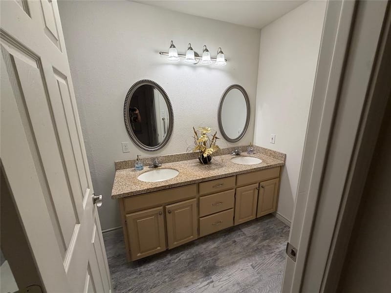1107 Oxford Drive, Gainesville TX 76240 - Photo 11