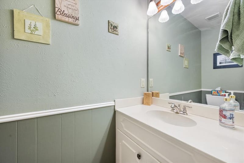 1001 Whispering Oak Court, Arlington TX 76012 - Photo 6