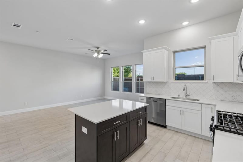 813 Heart Reef Road, Plano TX 75075 - Photo 4